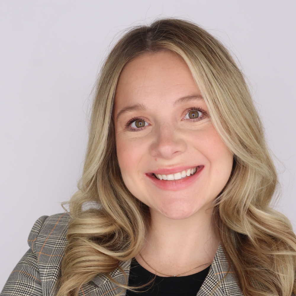 Photo of Sarah Davis